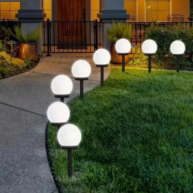 Lampa Solarna Ogrodowa LED ATRIS Wbijana Naziemna Biała Kula 15cm LUMILED